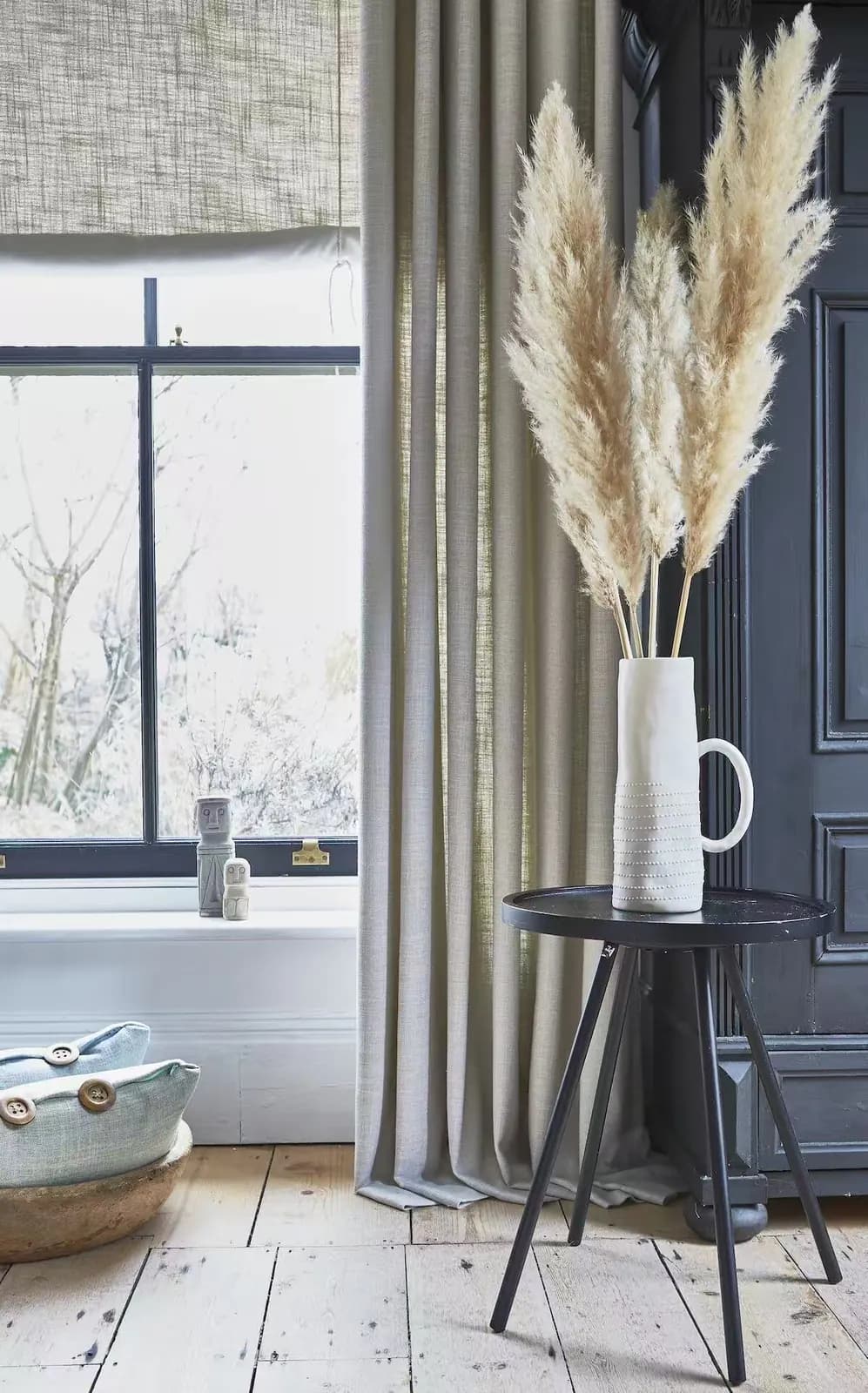 Textured linen-look curtain with a softer and more relaxed fall