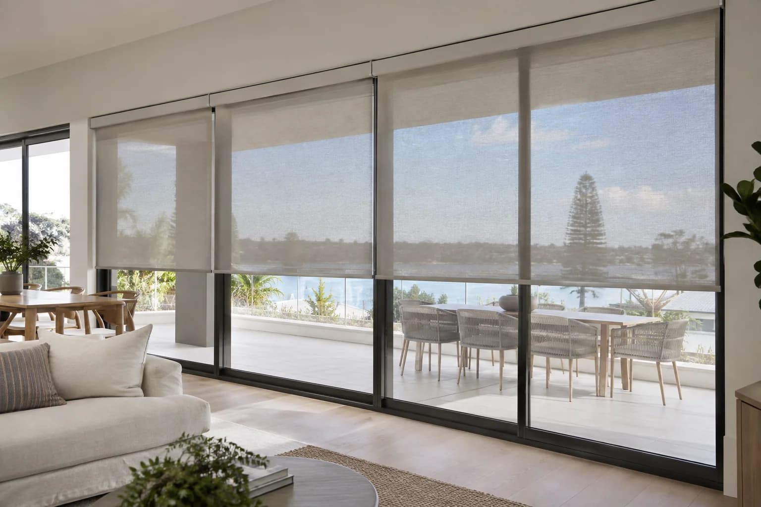 Divided double rollers aligned with sliding-door mullions
