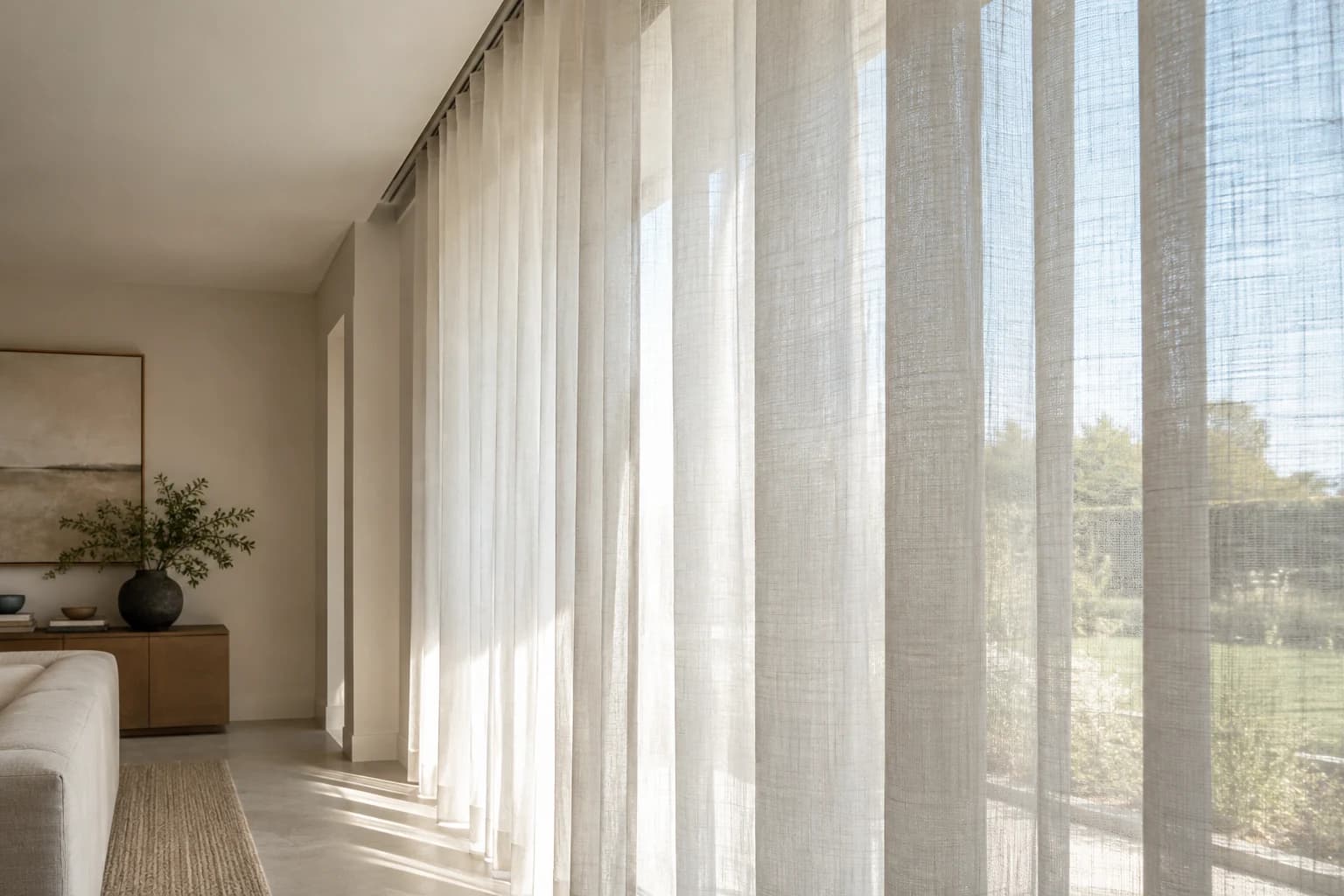 Fine translucent sheer fabric forming a light and precise wave